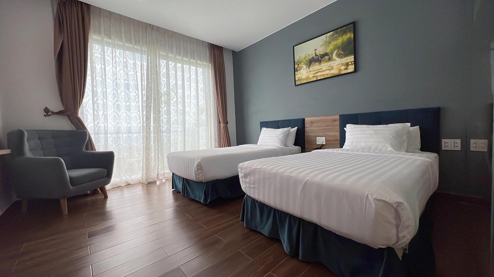 Deluxe Twin Room with Sea View,1563417835:JPEG