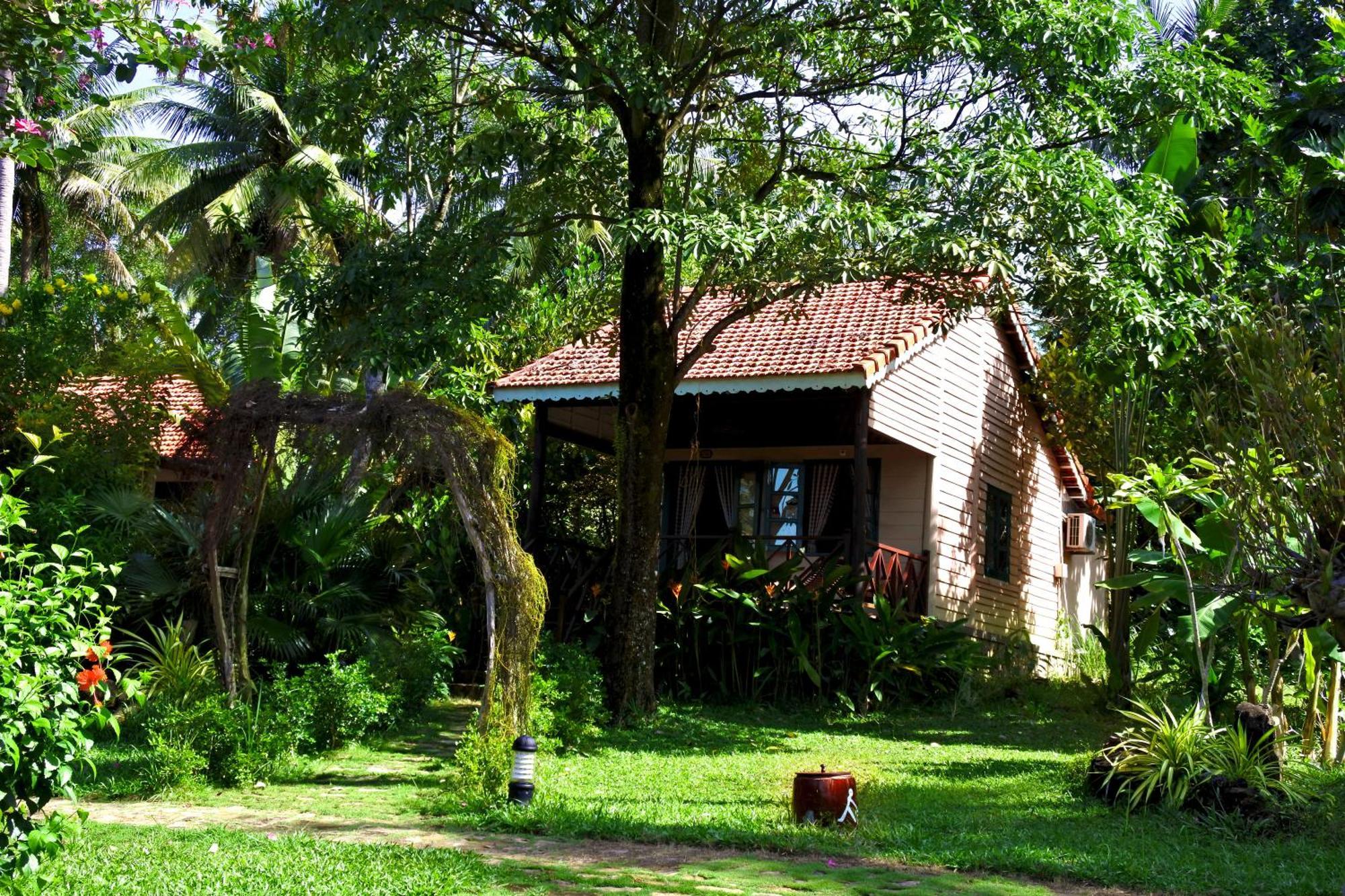 Bungalow Garden View,762422359:JPEG